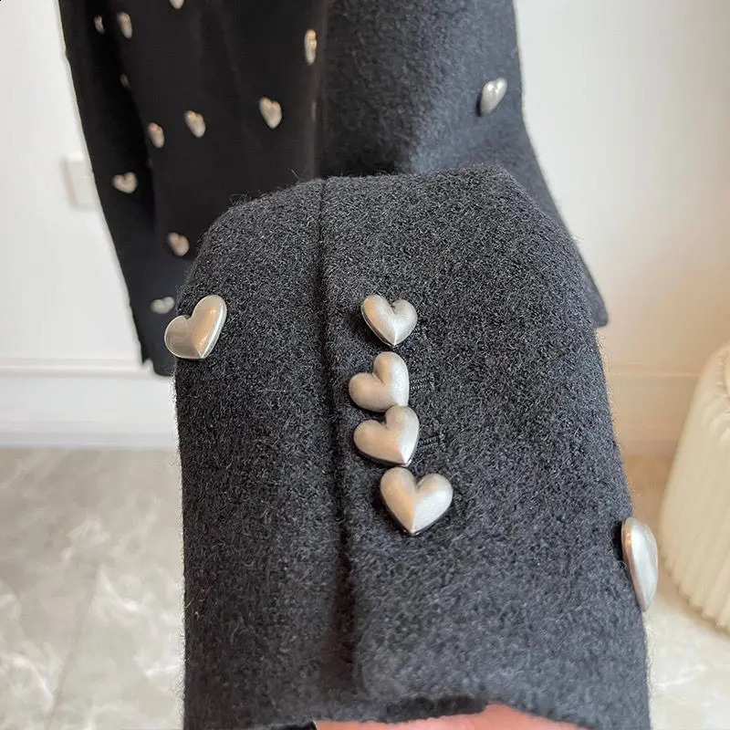 Spring and autumn black coarse tweed womens jacket sweet love button decoration wool Chaquetas Para short women 240813