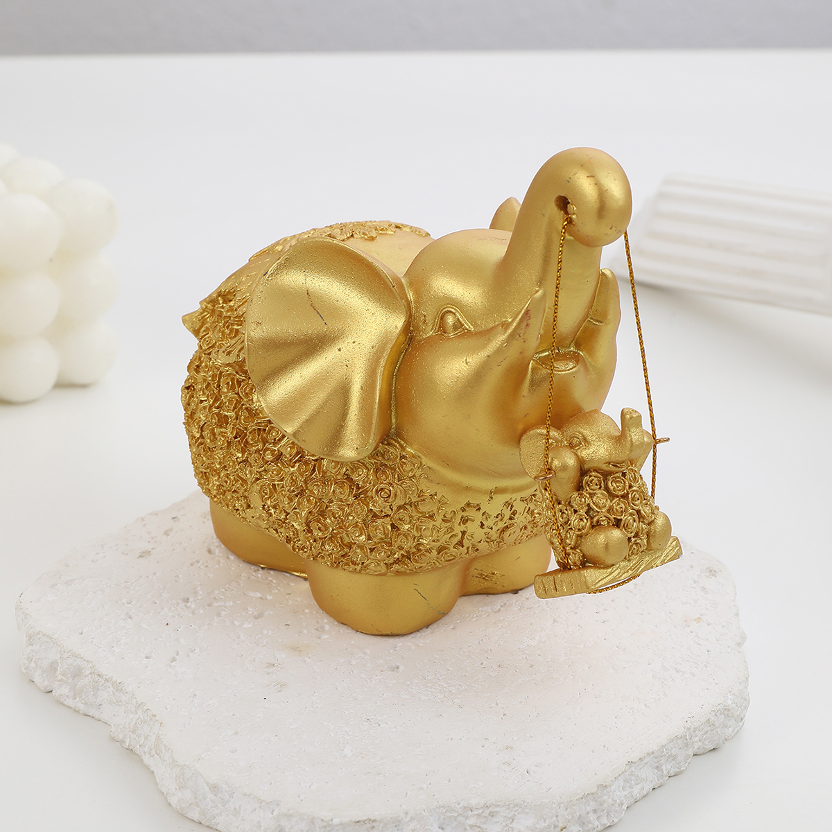 Mother and Child Golden Elephant Sculpture Bringing Good Luck Elephant Statue Fortune Elephant Crafts Resin Crafts