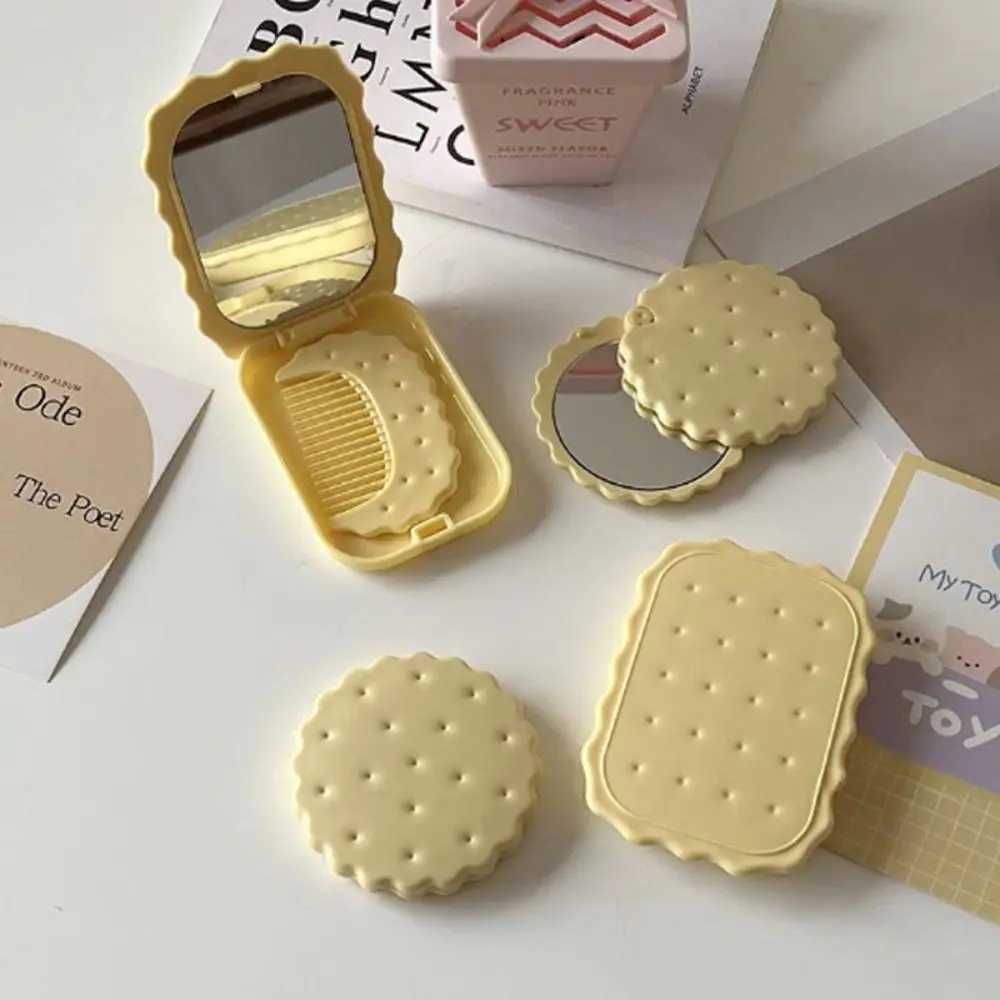 Mini Biscuit Handheld Mirror Portable Cheese Biscuit Design Biscuit Makeup Mirror Cute Folding Biscuit Pocket Mirror Female W240813
