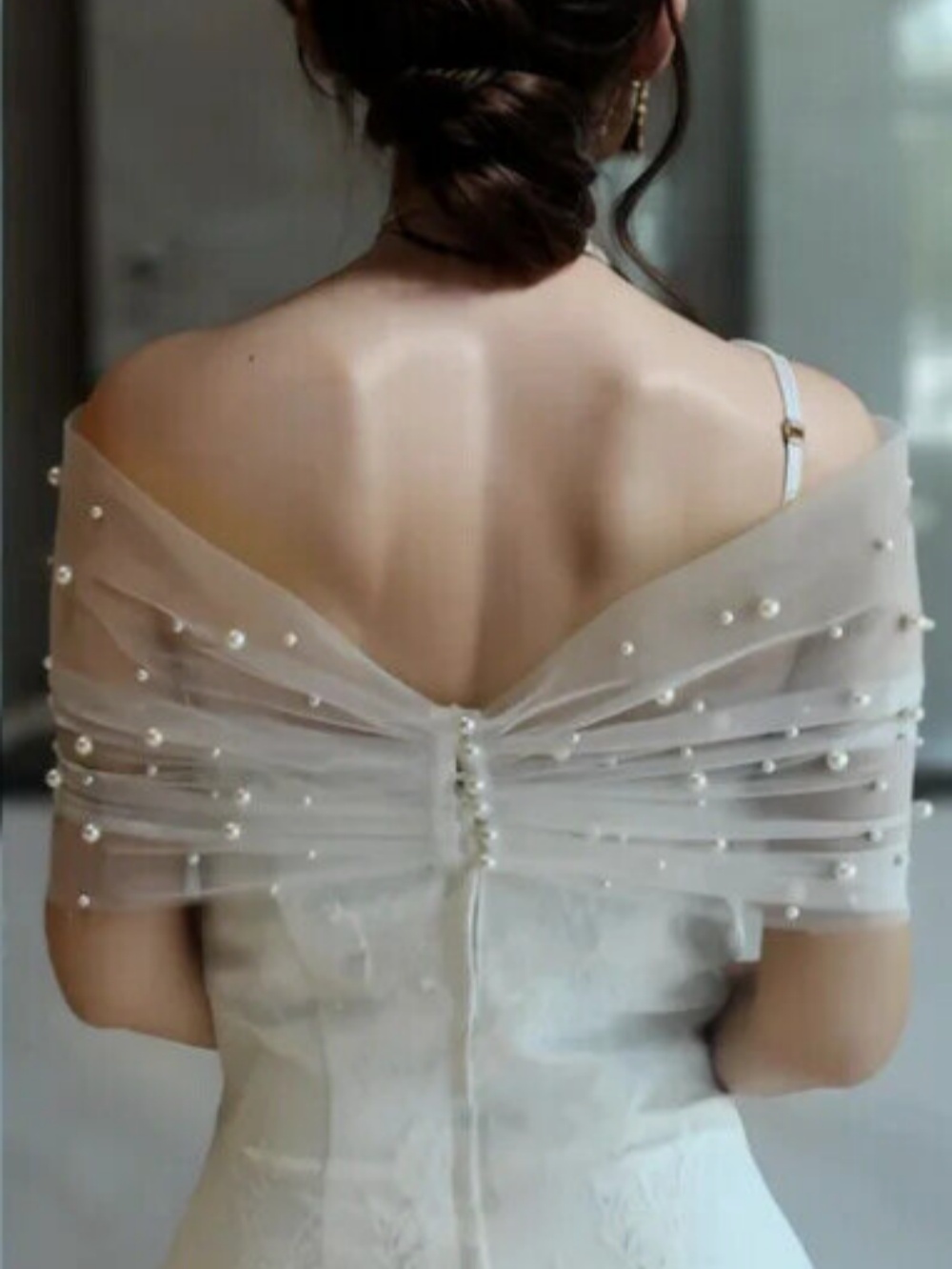 Exquisite Sleeveless Wrap Jacket Pearls Bride Jackets For Strapless Bridal Dress Wedding Accessories Custom Made