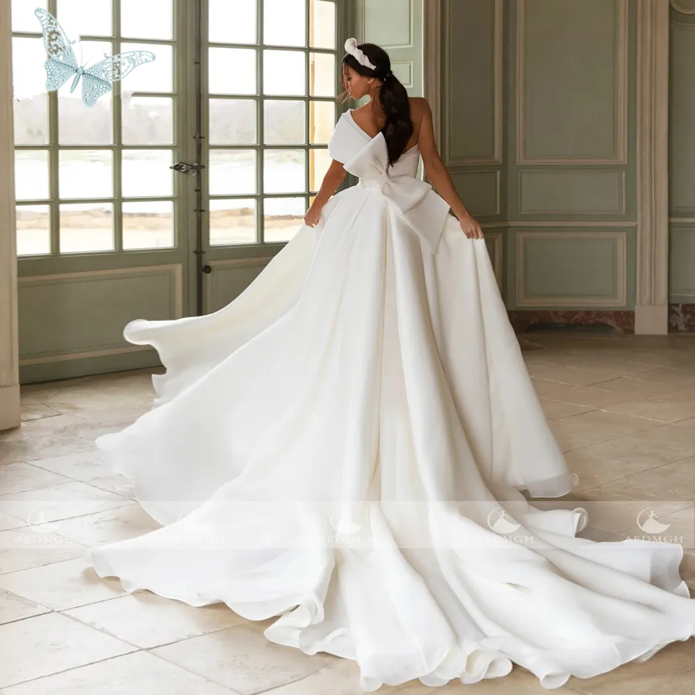 2024 Sexy Side Split Wedding Dress Organza One Shoulder Appliques Beading Bridal Gowns With Pleates Plus size Custom made Sweep Train