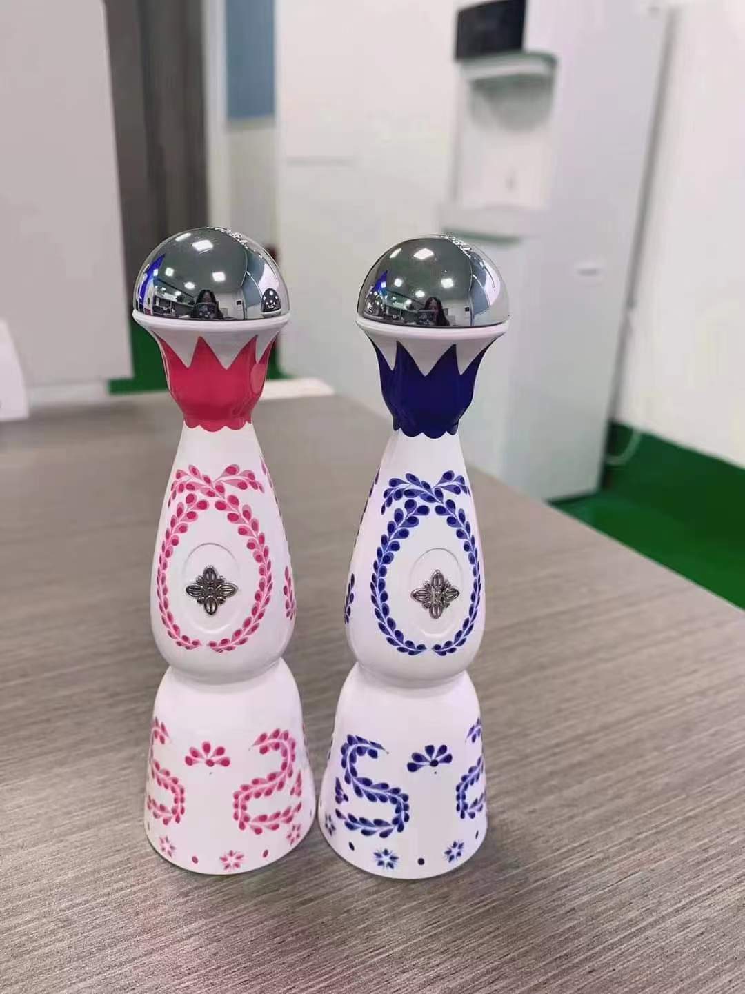 bottle decoration Custom Tools VIP disposable Bottle Presenter Champagne Wine Rack For Nightclubs KTV Bar Party Tequila pufgave