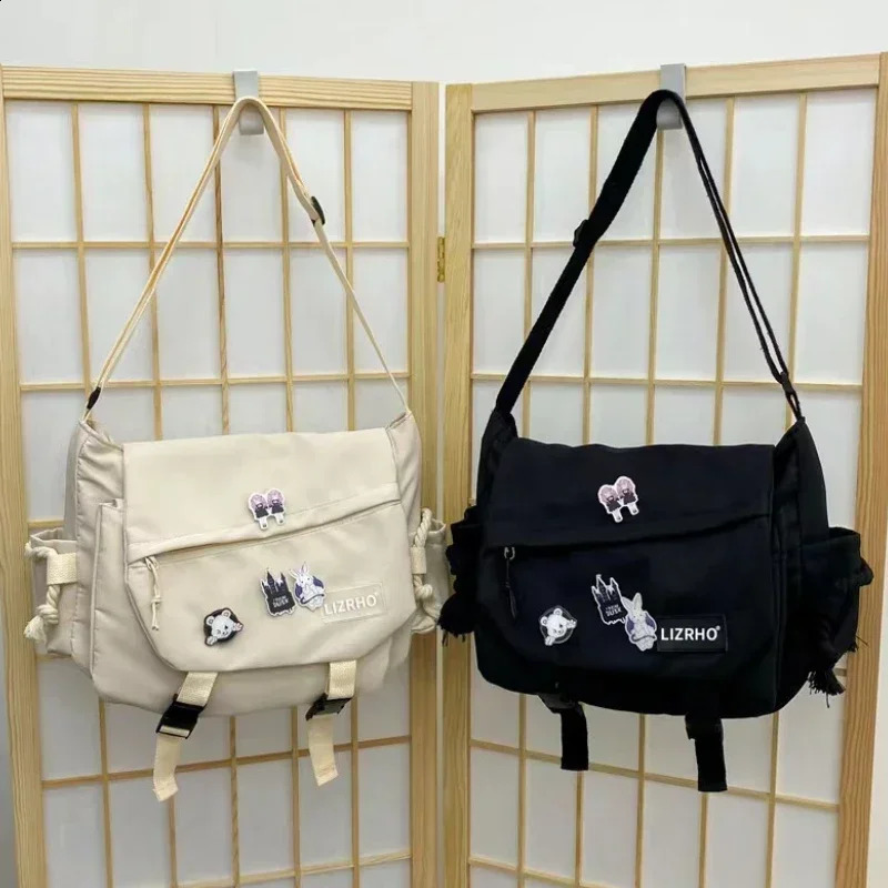 Messenger Bag Japanese Handbags School Korean Single Shoulder Girl Student Hong Kong Style Retro Large Capacity Postman Womens 240813