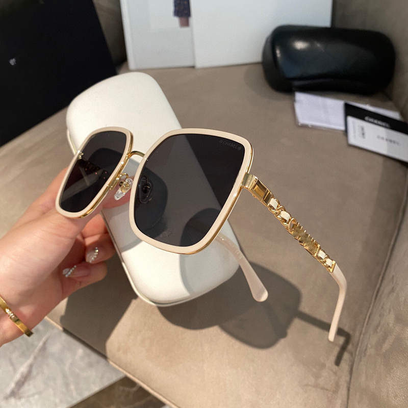 10A quality women's new letter chain sunglasses square frame ultraviolet large face slimming sunglasses
