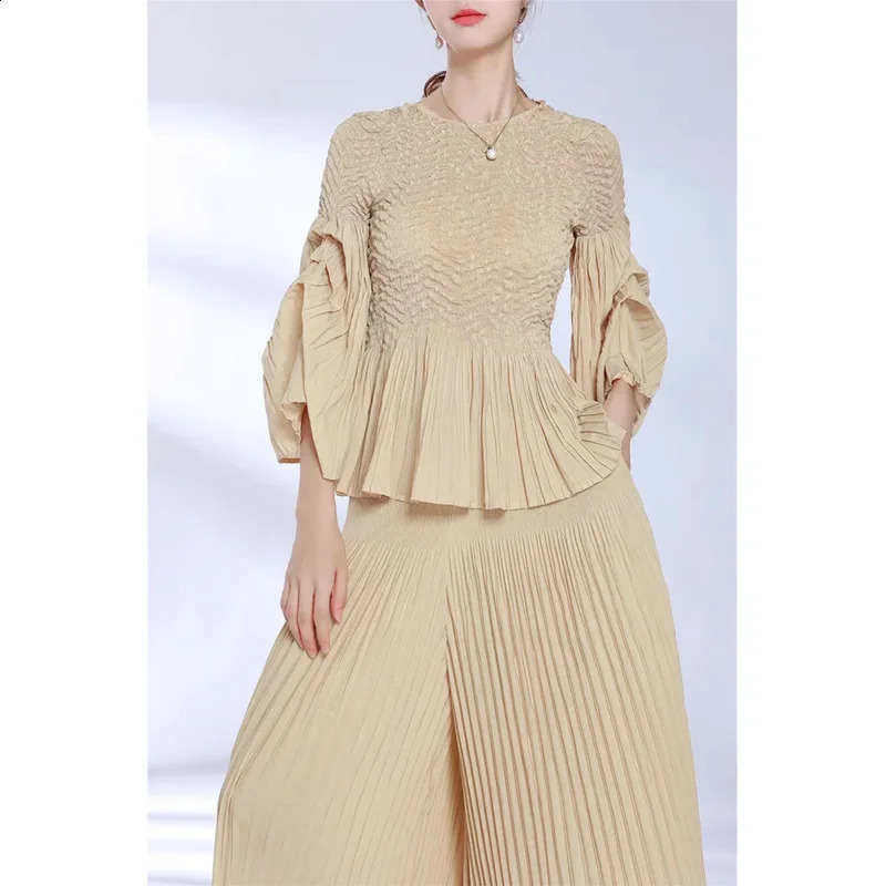 Miyake Pleated Pants Set Womens Autumn Simple and Versatile Casual Short Top Loose Pants Wide Leg Pants Two Piece Set 240813