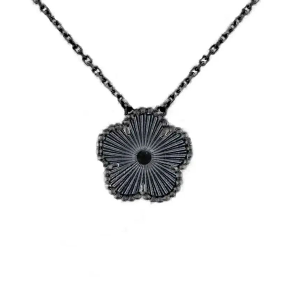 necklaces designer Pendant for women Elegant Leaf locket necklace Highly Quality Choker chains Designer Jewelry 18K Plated gold girls Gift hot designer necklace