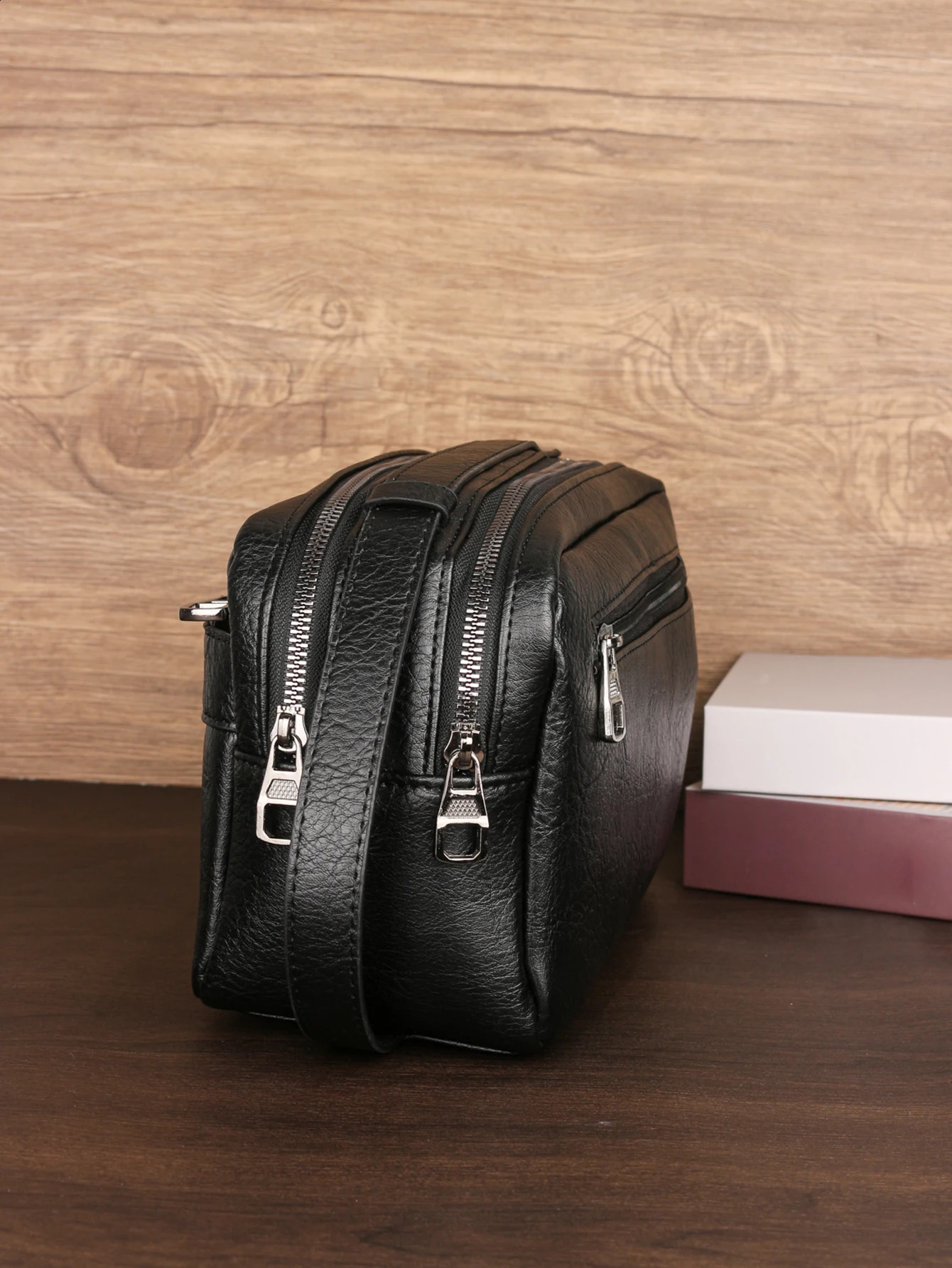 Retro mens clutch bag lightweight waterproof multifunctional large capacity wrist bag office handbag 240812
