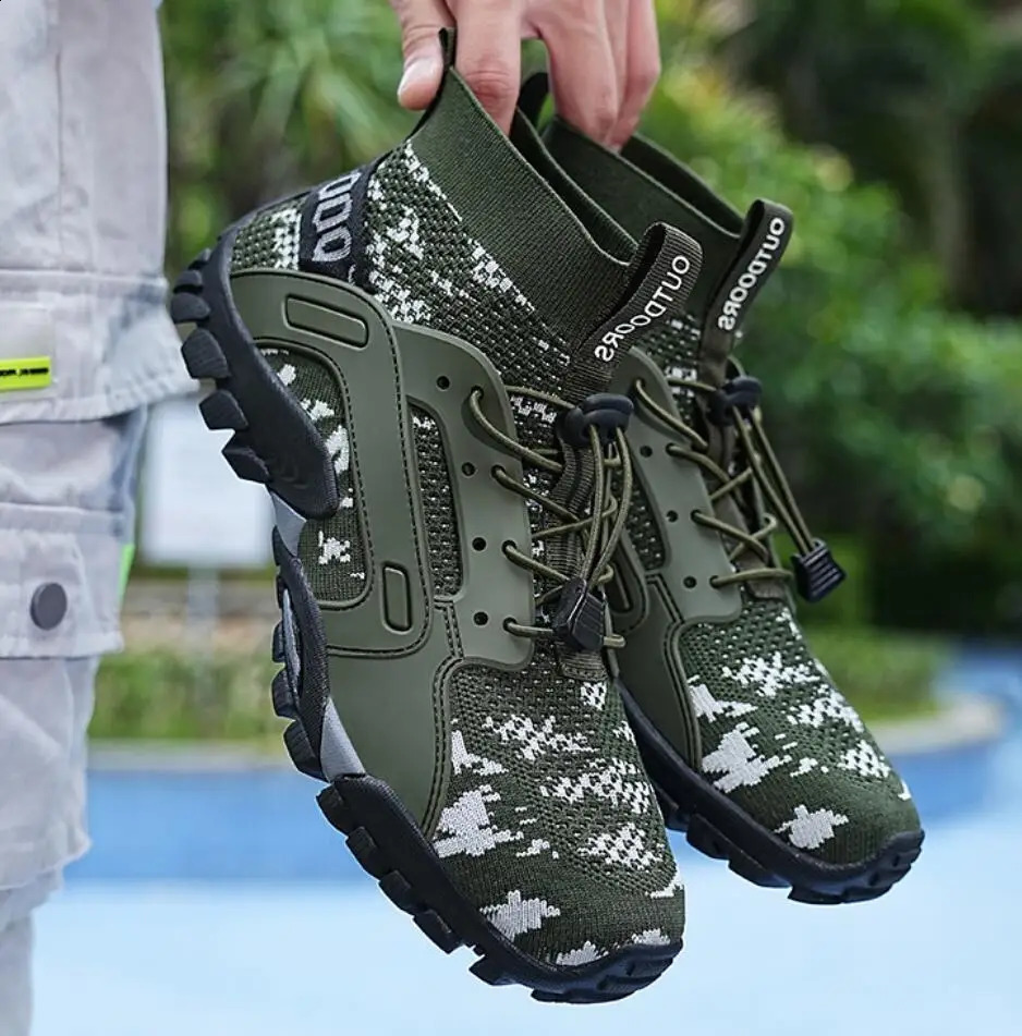 Men Quick Dry Barefoot Shoes Slip On Hiking Upstream Wading Shoes Non-slip Mesh Breathable Water Sneakers High Top Climbing Foot 240814