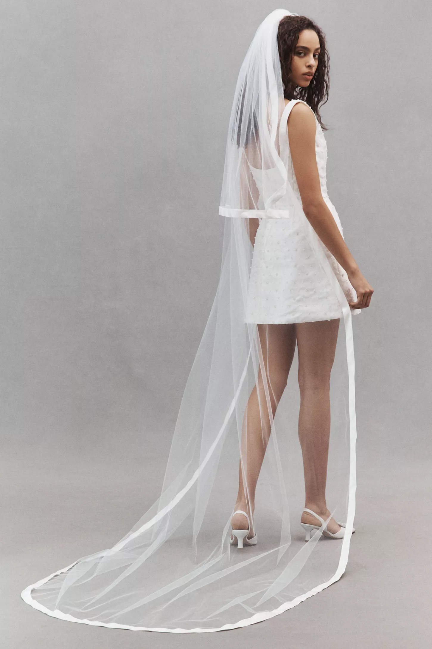 Simple Wedding Veil Two Layer Long Ribbons Chapel Length Veils Ribbon Edge Custom Made Bridal Accessories High Quality