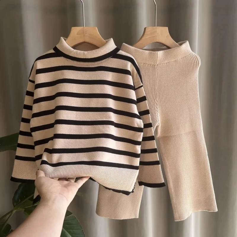 Autumn and Winter Girls Clothing Set Childrens Pullover Sweater Pants Two piece Set Baby High Neck Sweater Suit 240814