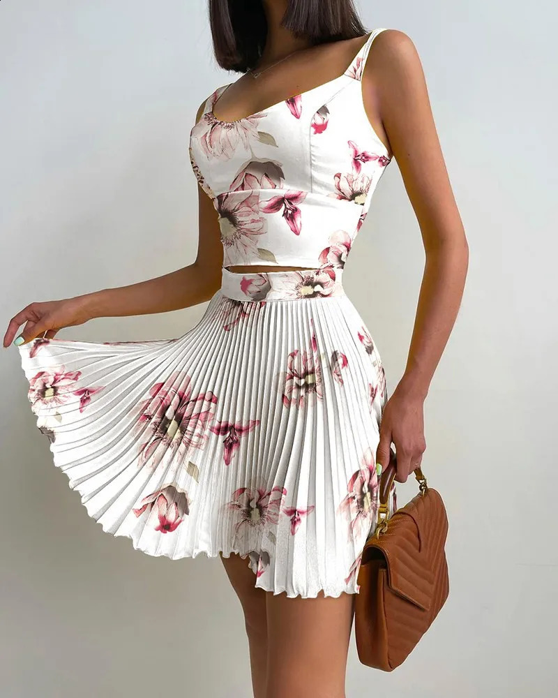 Set Woman 2 Pieces Summer Printed Slim High Waist Short Skirt Set Camisole and Pleated Skirt Setof Holiday Party Women Skirt 240810