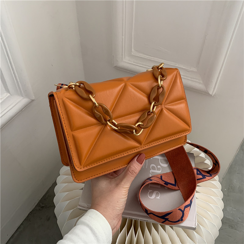 Designer tote bag simple leisure handbag fashion 2024 new retro personality wide shoulder strap shoulder bag Yankee thick chain small bag