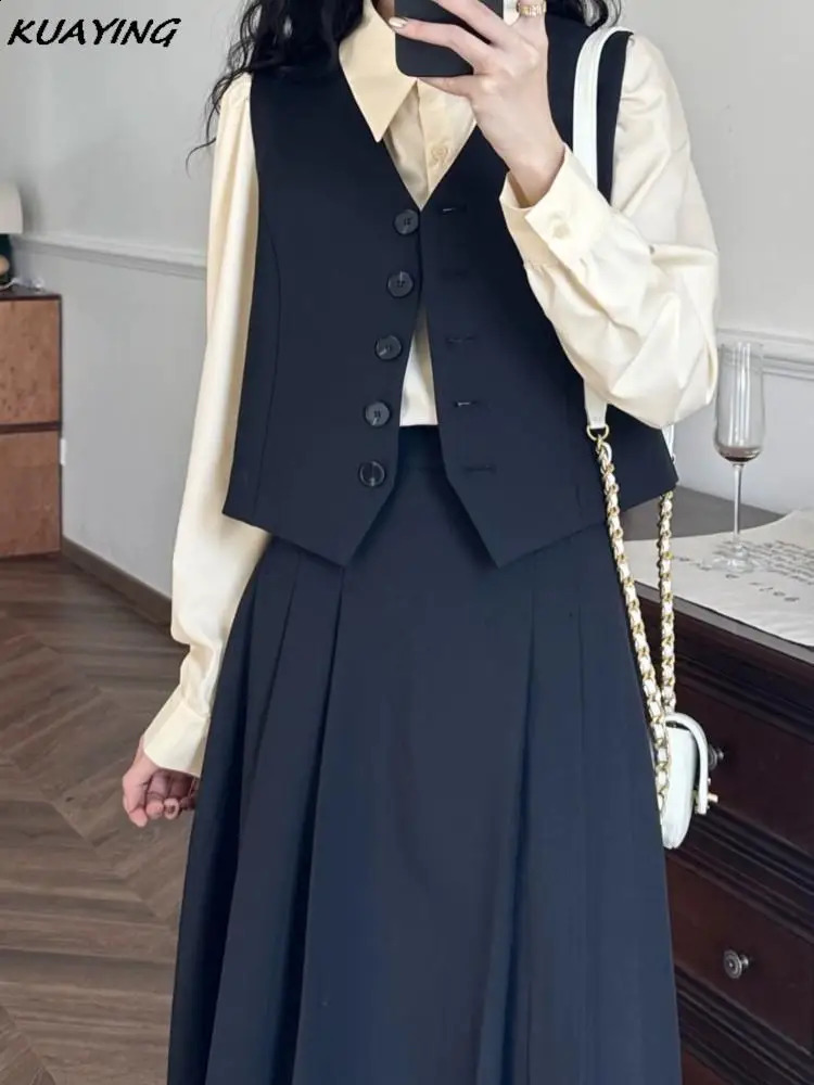 Elegant solid vest set womens fashionable long sleeved topshort Aline skiing twopiece street clothing autumn 240809
