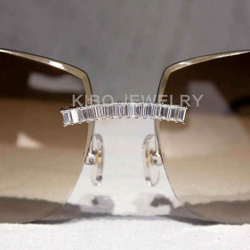 Elegant Unisex Designer Sunglasses Featuring VVS Grade Moissanite Stones - Latest Trendy Accessories