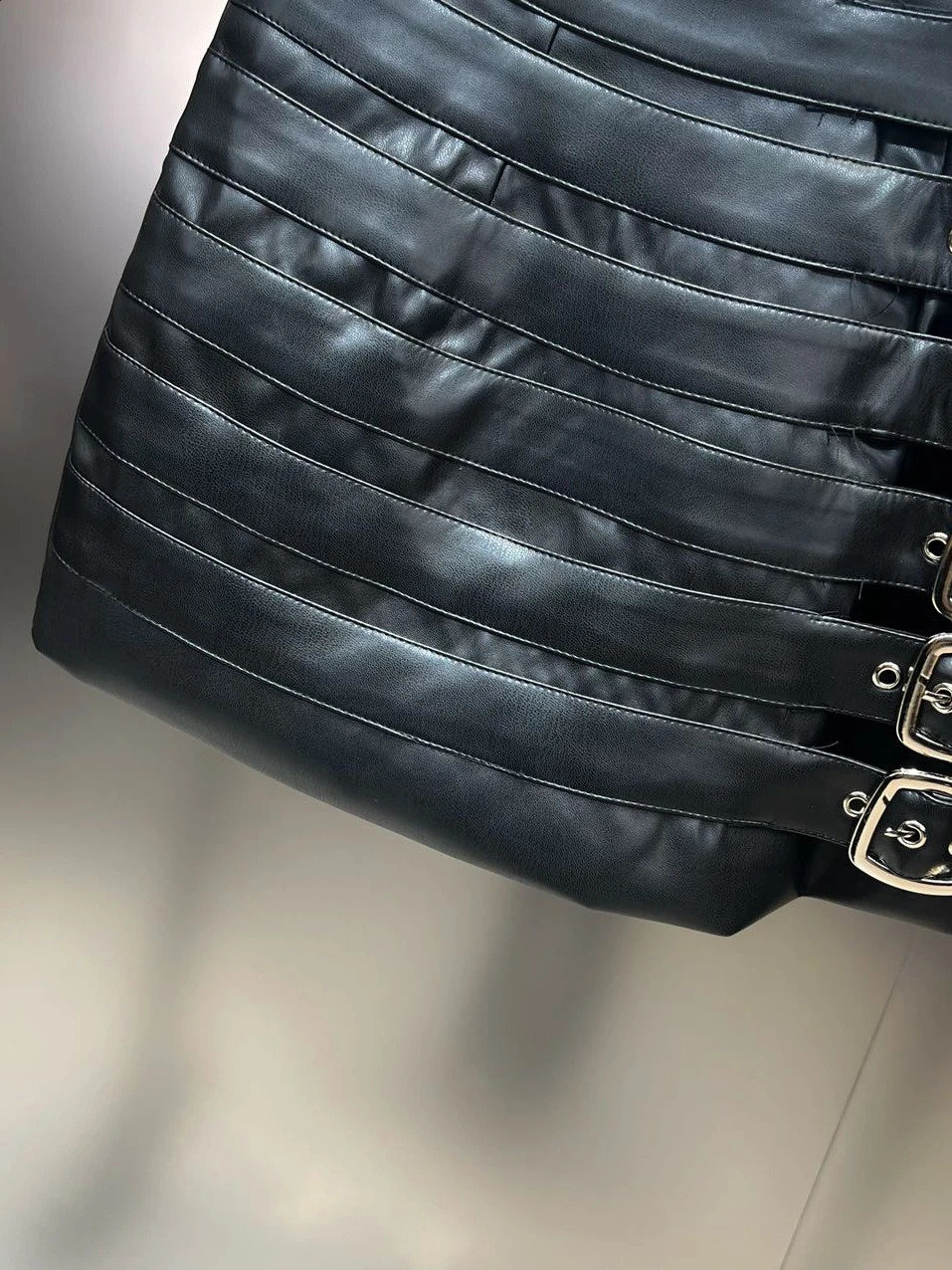 PREPOMP 2024 Spring Collection Multi Belts Patchwork Metal Buckles Black Slimbodycon Pu Leather Skirt Women GM6 240813