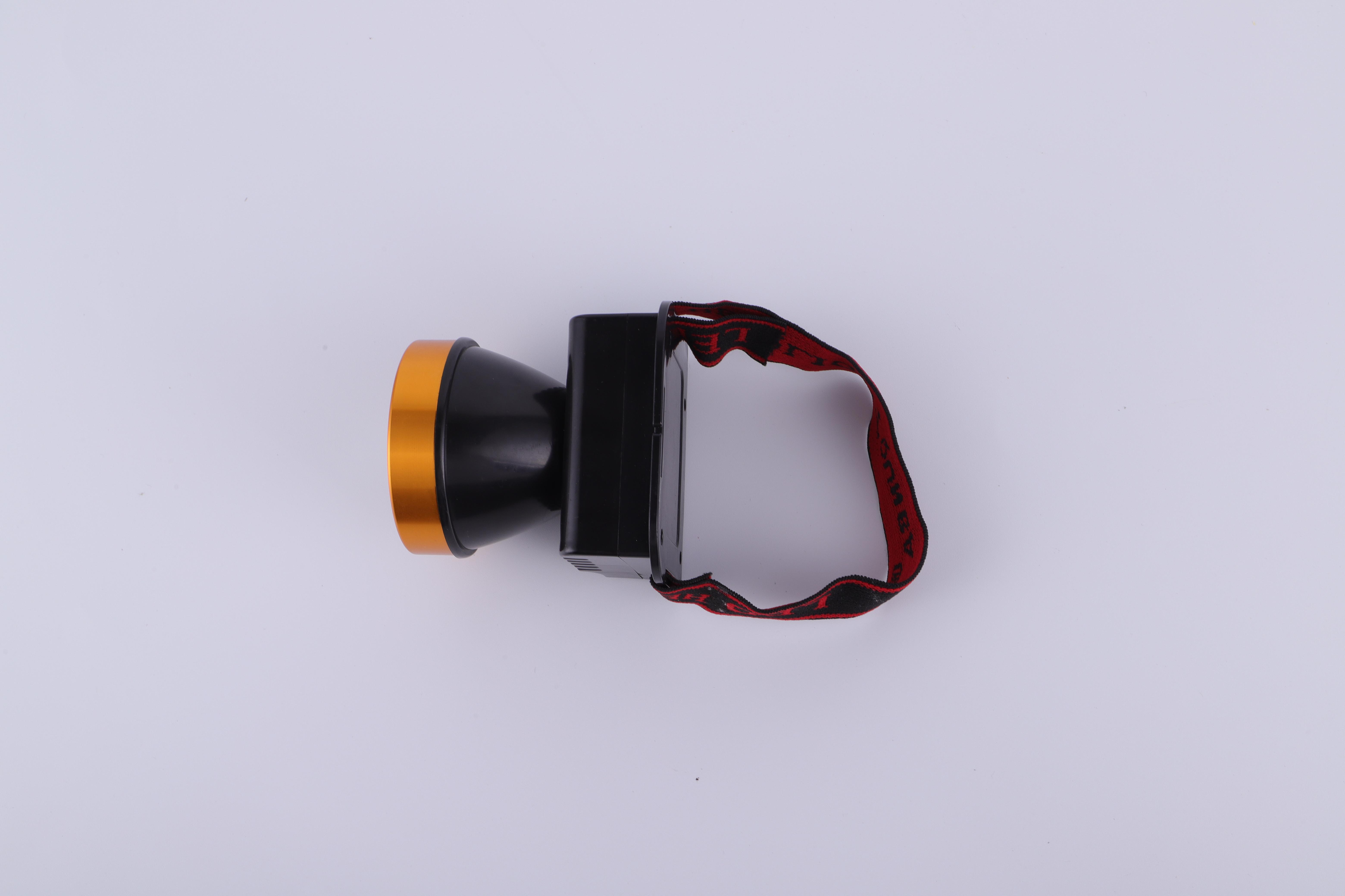 Strong light headlight outdoor camping spotlight night fishing lighting fixture portable flashlight with multi level adjustment