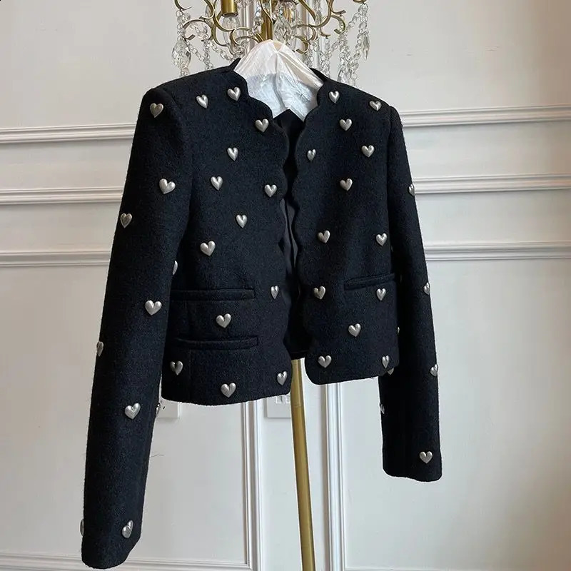 Spring and autumn black coarse tweed womens jacket sweet love button decoration wool Chaquetas Para short women 240813