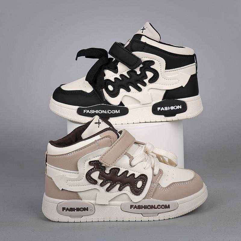Sneakers Childrens board shoes 2023 Spring and Autumn new fashionable boys mid size childrens western-style high top childrens shoes girls panda shoes