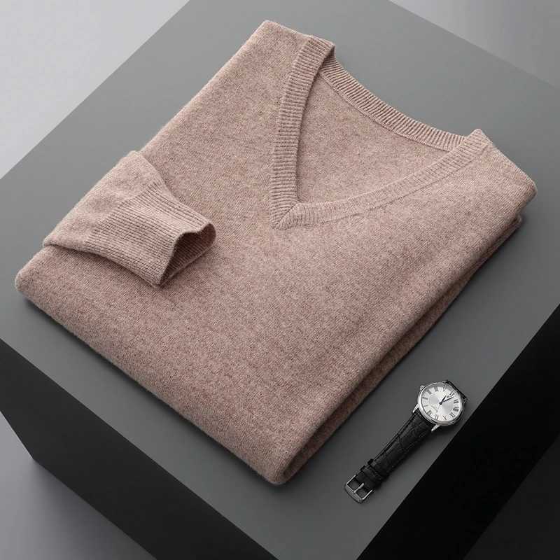 Autumn and winter new 100% Merino sweater mens casual V-neck long sleeved cashmere knitted sweater mens jacketW240729