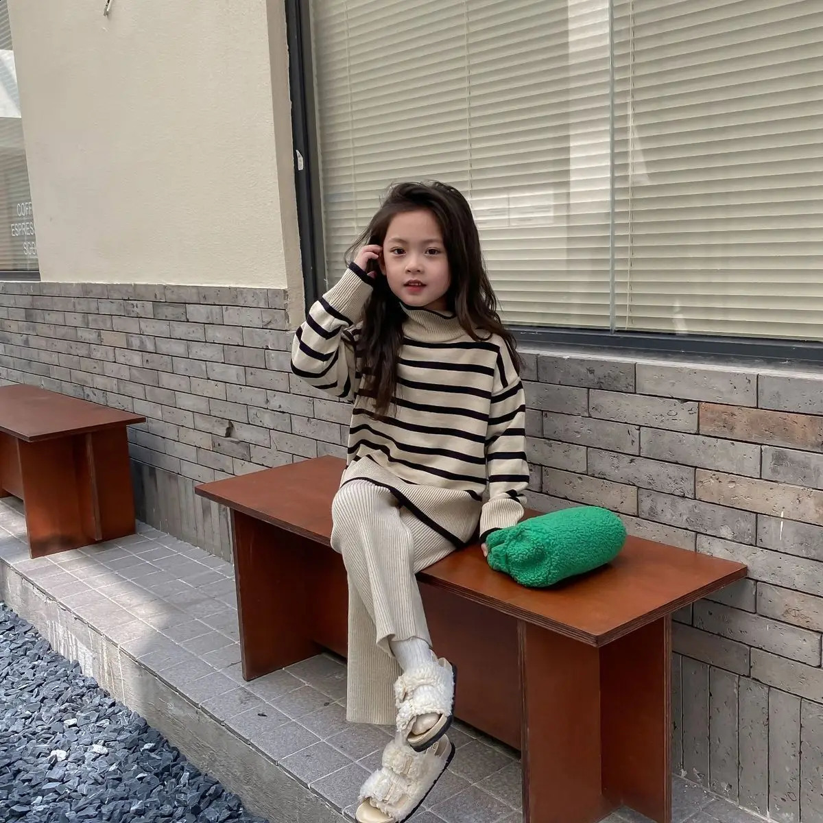 Autumn and Winter Girls Clothing Set Childrens Pullover Sweater Pants Two piece Set Baby High Neck Sweater Suit 240814
