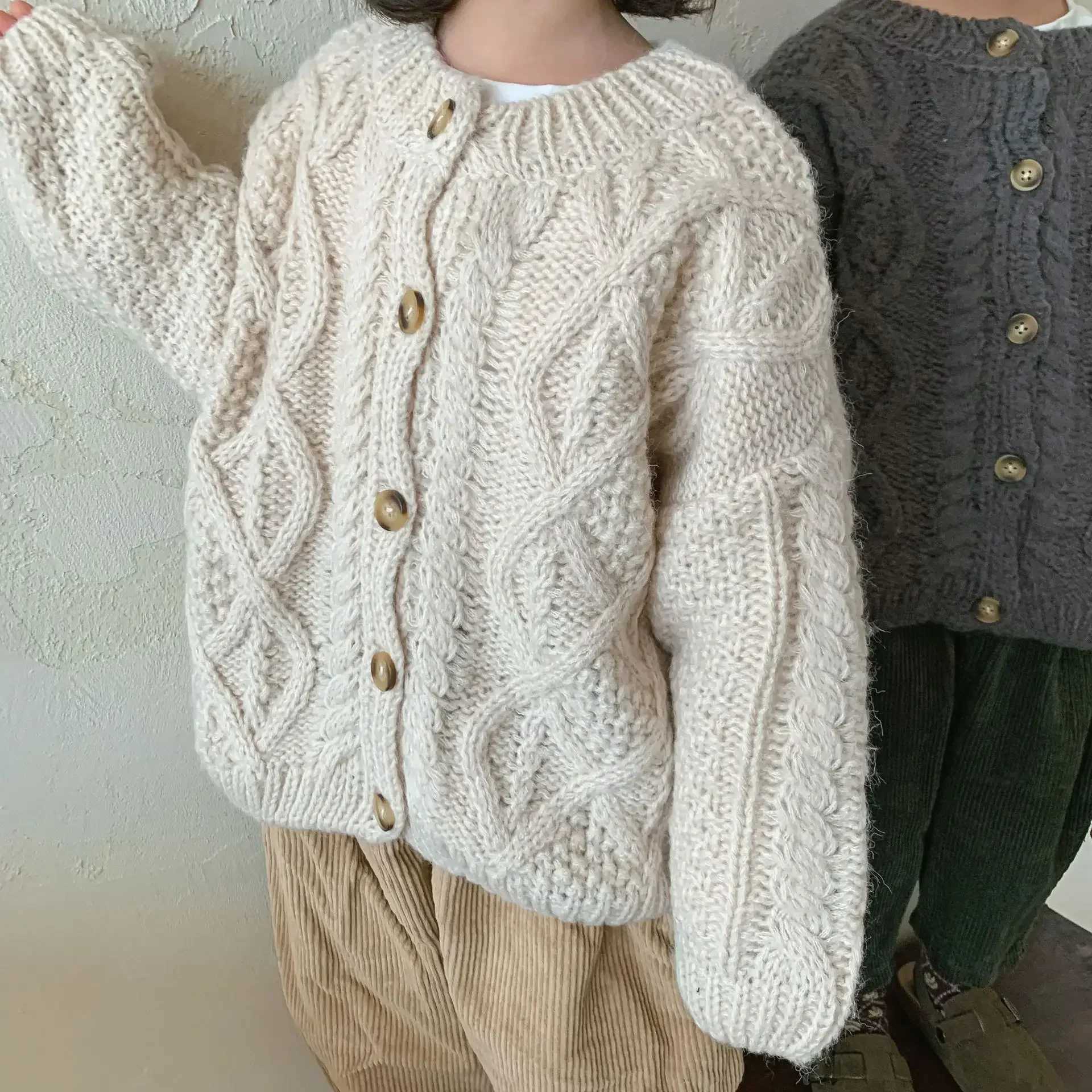 8777 Korean childrens sweater cardigan wool sweater autumn and winter 2021 baby wool linen retro cardigan wool sweater boys and girls sweater W240813