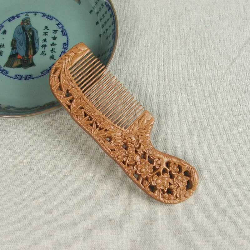 Natural peach wood comb handmade decoration carved pattern hollow outdoor handmade wooden portable girl gift massage hair comb W240813