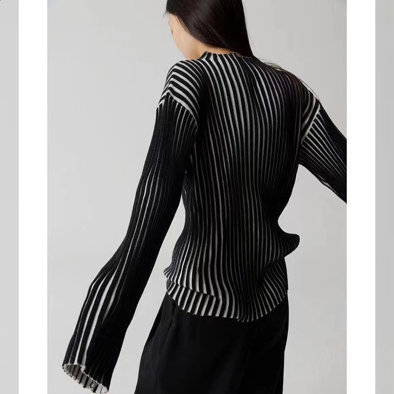 Autumn Winter Contrast Color Striped Sweater Women High Street Casual Slim Long Sleeve Pullovers Elegant Comfortable Tops 240813