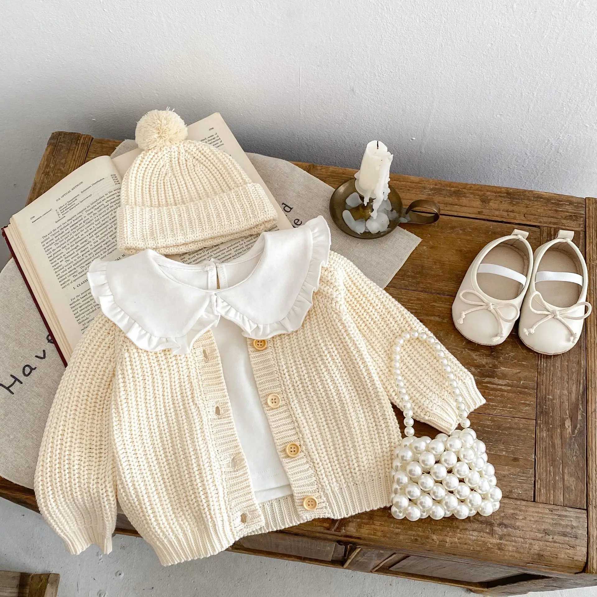 Autumn Internet celebrity fashion baby girl beige knitting long sleeve jacket newborn Cardigan sweater W240813