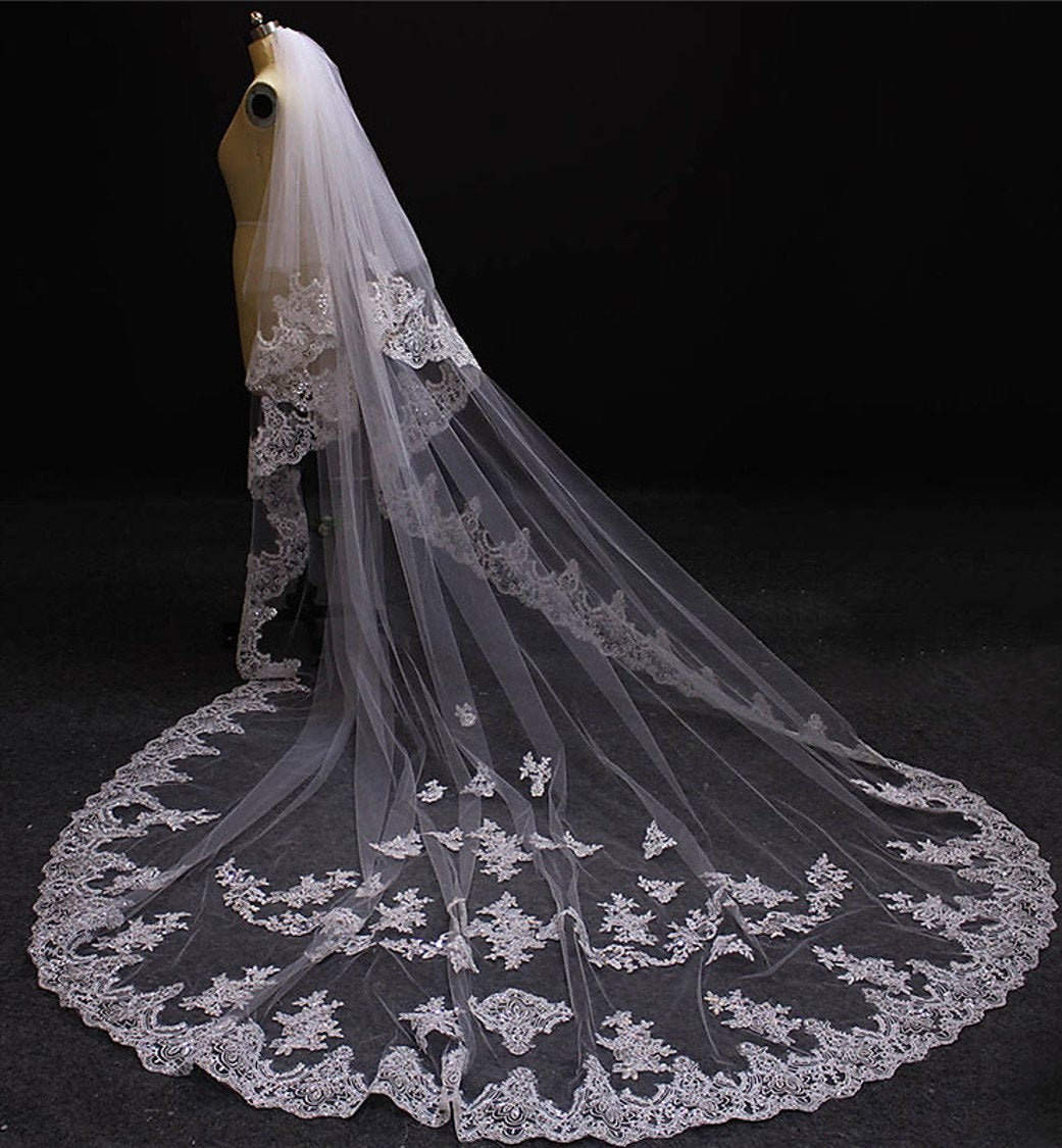 Luxury Wedding Veil Appliques Lace Long Special Cut Royal Bridal Veil with Comb Veil 3M White Ivory Wedding Accessories Custom Made
