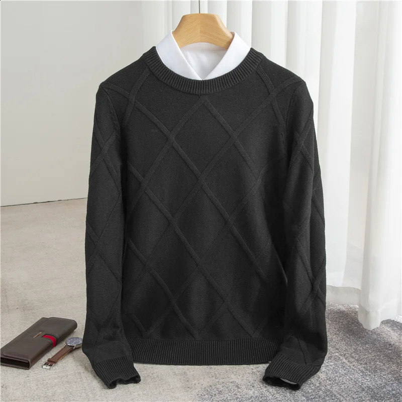 CAIXINGLE Round Neck Large Plaid Knitted Sweater Mens High-End Woolen Sweater Pullover Loose Comfortable Top 240821