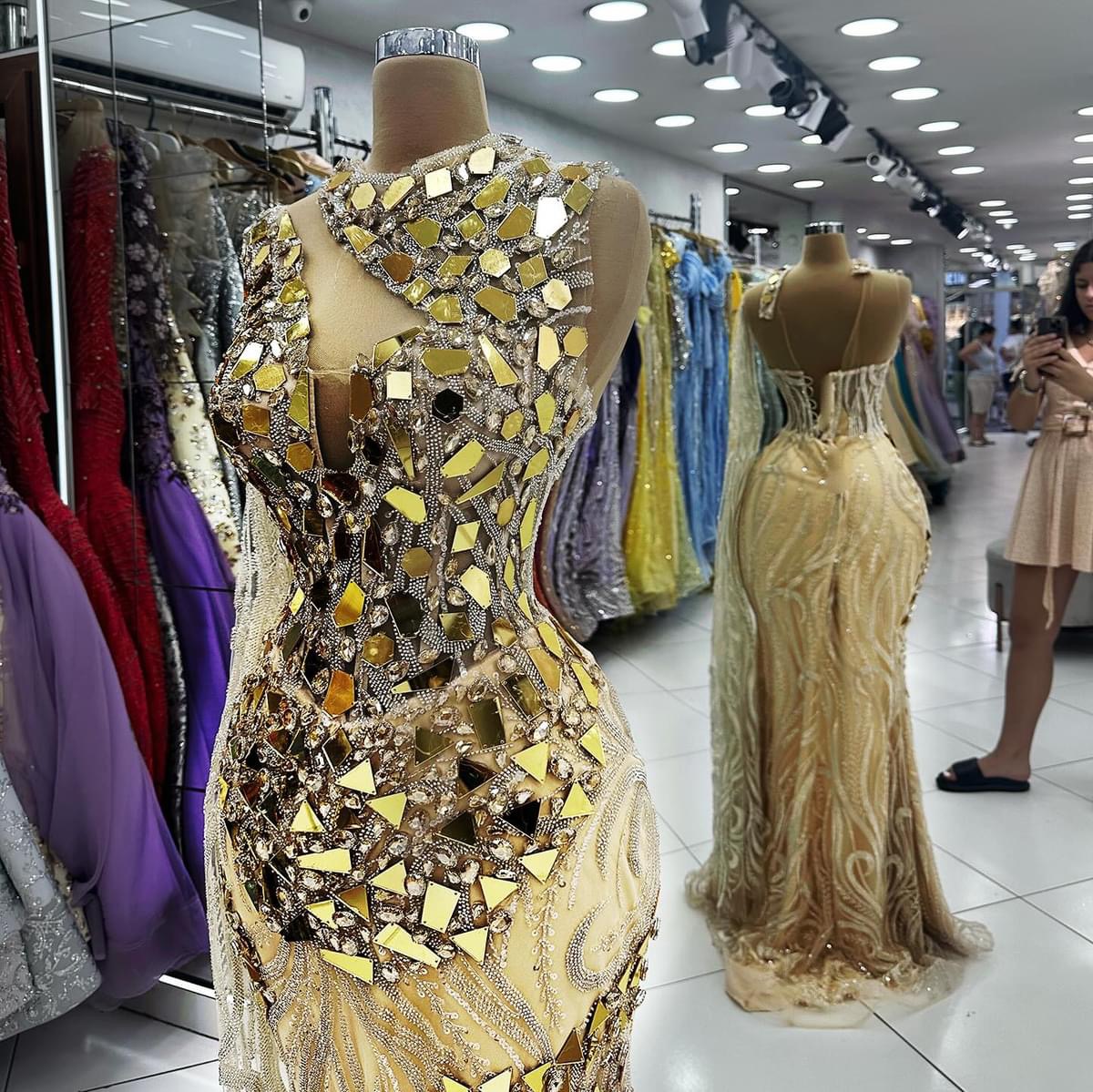 2024 Plus Size Gold Mermaid Prom Dress Lacefull Promdress Beaded Crystals Evening Formal Party Second Reception Birthday Engagement Gowns Dresses ZJ75