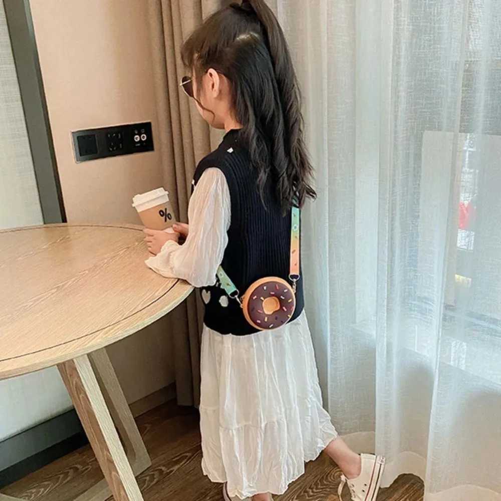 Baby girl donut cross bag childrens cute silicone mini coin wallet handbag small wallet childrens rainbow messenger shoulder bag W240813