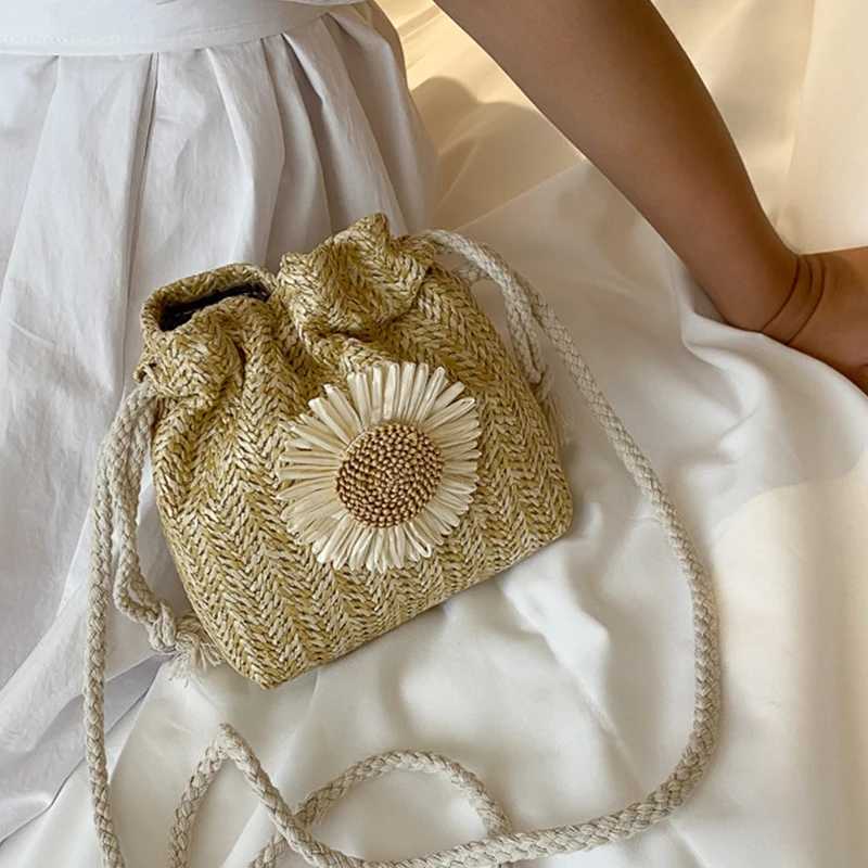 Knitted bucket bag Rattan womens summer beach shoulder bag casual handbag W240813