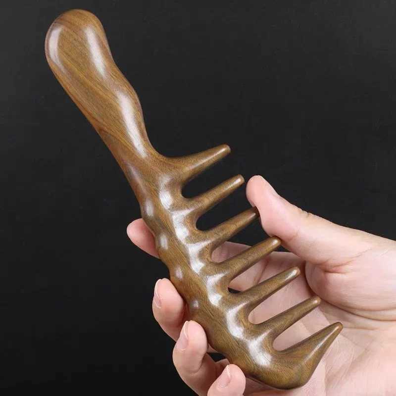 Natural green sandalwood handmade hair comb used for curling wide toothed sandalwood anti-static wood deburring used for female massage brush W240813