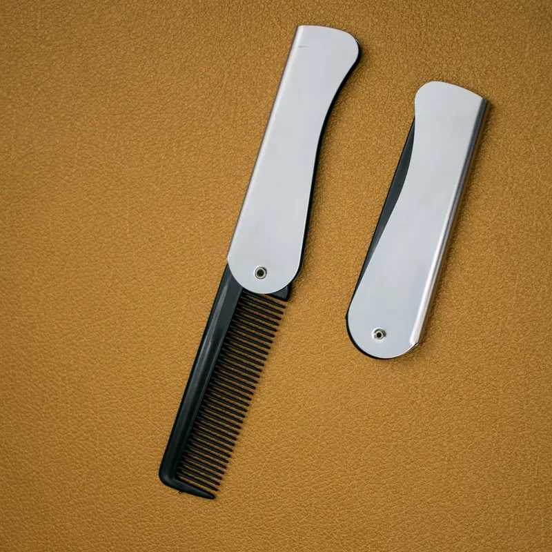 Sdotter Foldable Stainless Steel Comb Portable Mens Oil Head Mouse Beard Brush Comb Beauty Pocket Clip Salon Styling Acc W240813