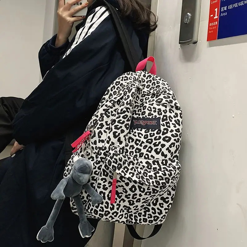 Fashion Leopard Backpacks Women Class Bag School Backpack College Student Bookbag Lightweight Large Travel Bags 240813