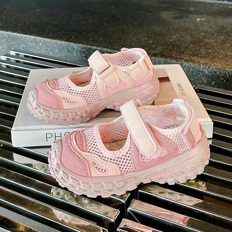 Sneakers Girls sports sandals summer 2024 new style childrens mesh breathable toe cap white mesh shoes versatile for students and girls H240805