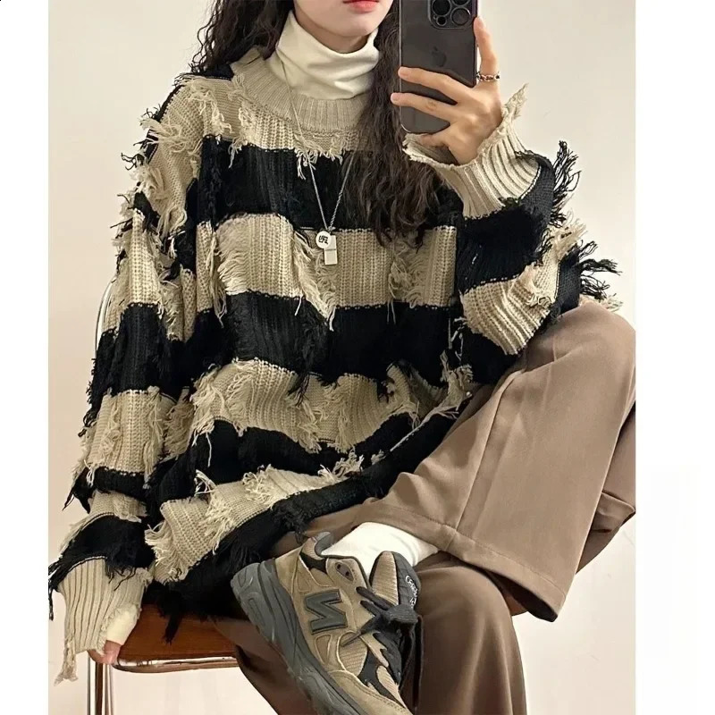 Autumn Winter Y2k Tassel Hole Retro Loose Fashion Round Neck American Sweater Striped Harajuku Lazy Wind Casual Sweater Tops 240821