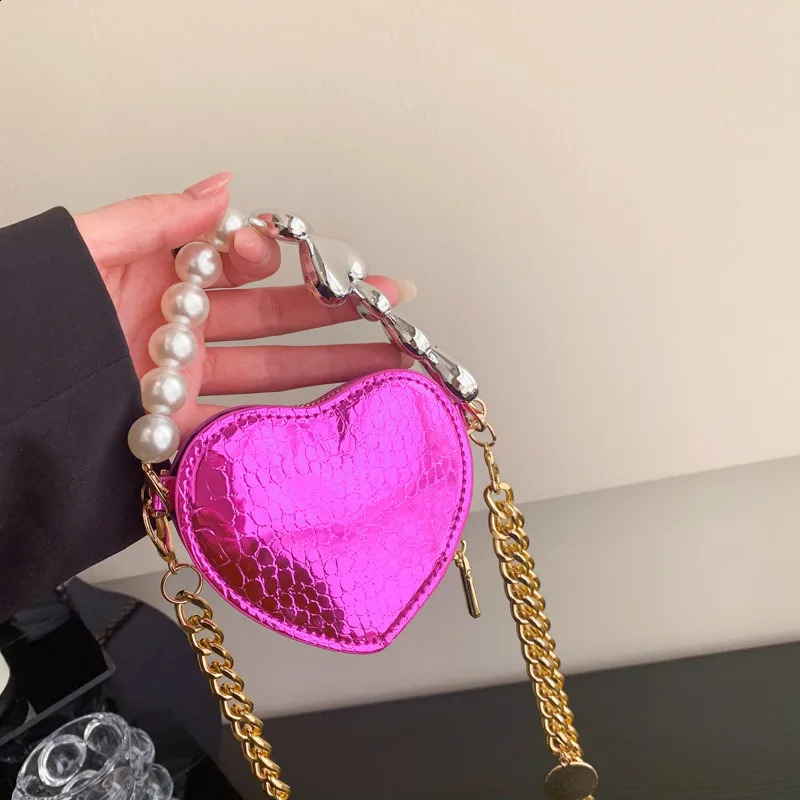 Super Mini Love Heart Shape Evening Bag Women Shoulder Bag Clutch Bag Evening Ladies Handbags Chain Shoulder Party Wedding Purse 240813
