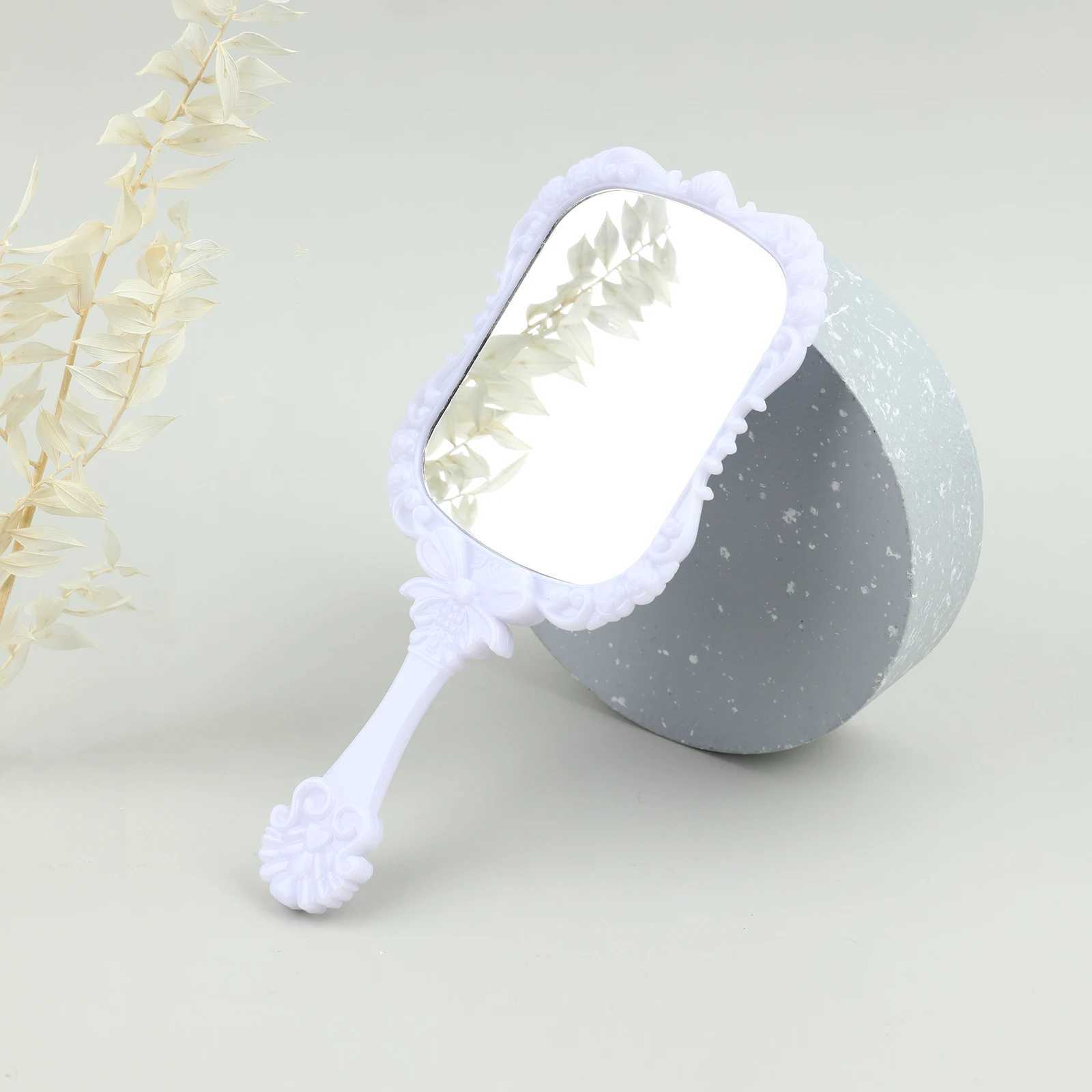 1 Butterfly Pattern Mini Handheld Scratching Mirror Handheld Travel Makeup Mirror Mini Makeup Mirror W240813