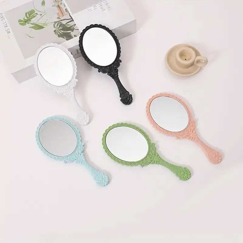 Retro handheld mirror cute handheld decorative mirror suitable for girls makeup embossed flowers portable antique travelers W240813