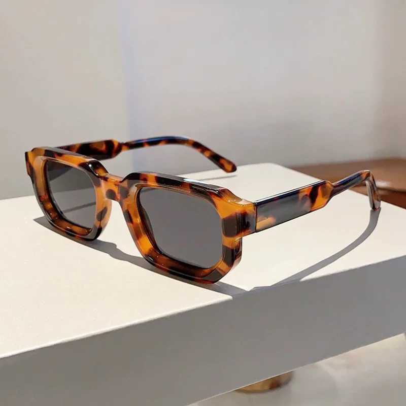 Retro rectangular frame sunglasses 2024 womens fashionable retro sunglasses luxury brand design UV400 sunshade glasses womens glasses W241228