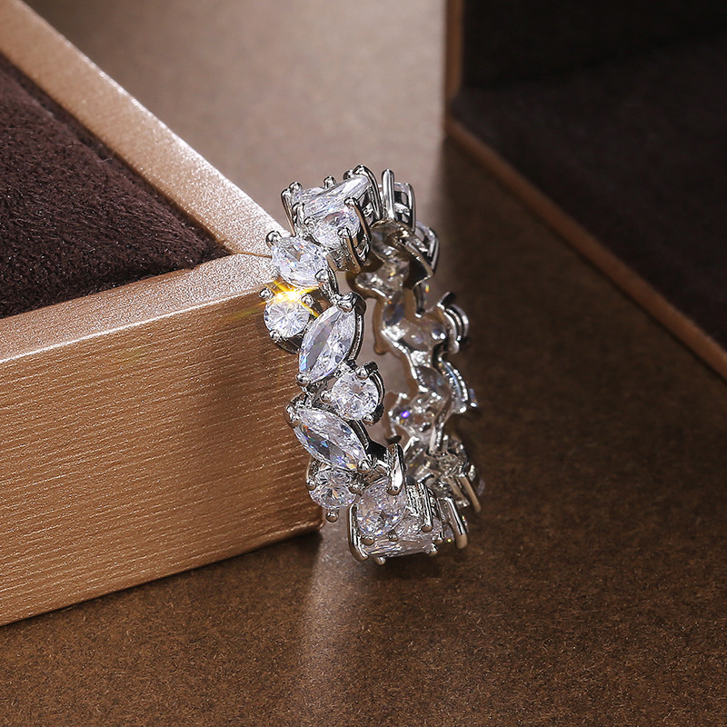 Marquise Cut Wedding Ring: Sterg Sier Sparkg Eternity Leaf Ring for Ladies dh3628137