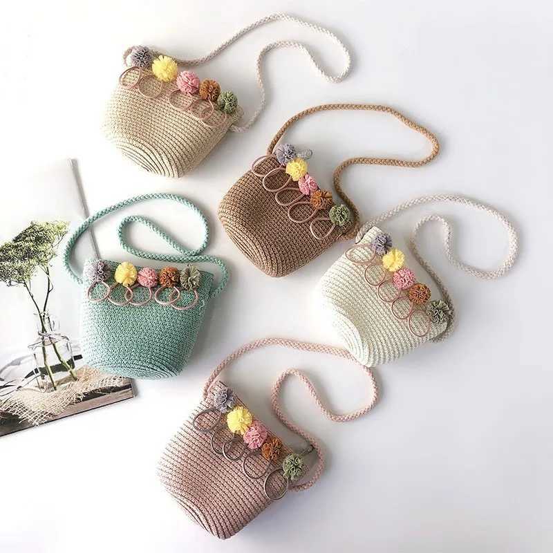 Childrens Shoulder Bag Girls Fashion Straw Childrens Cross Body Bag Sweet Flower Princess Preschool Messenger Bag W240813