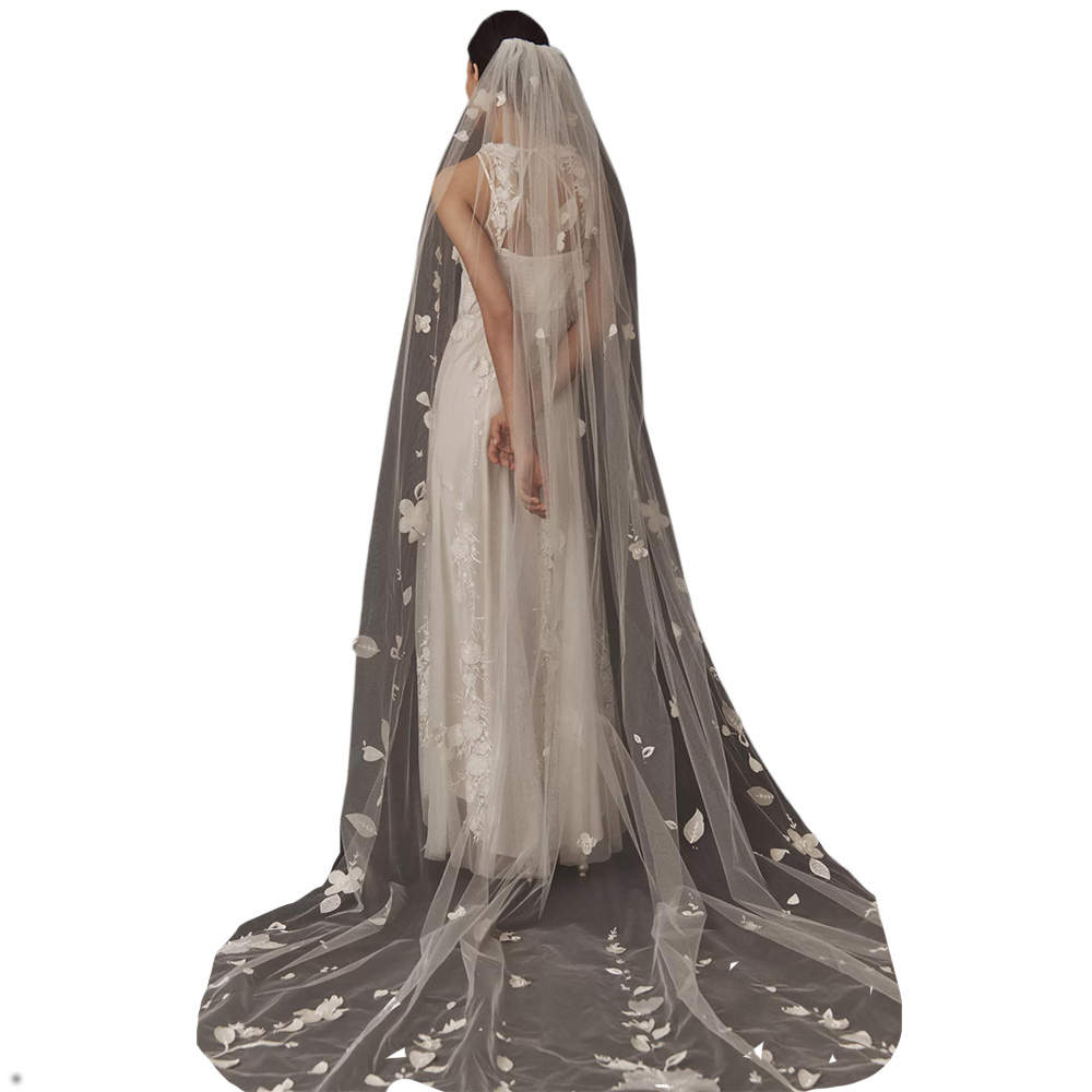 Fancy Wedding Veil 3D Flowers Appliques Long Special Cut Royal Bridal Veil with Comb Veil 3M White Ivory Wedding Accessories Custom Made