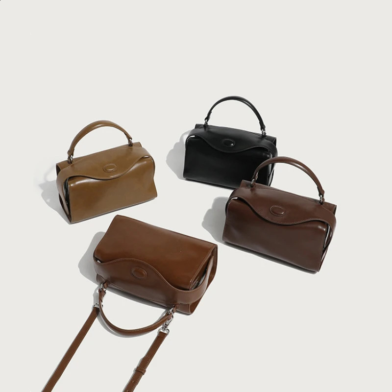 leather womens Boston bag highquality solid color large capacity handbag detachable shoulder strap small cross w240813