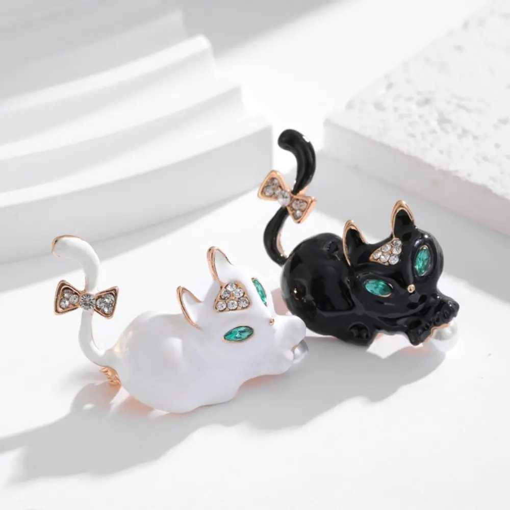 Exquisite green eyed cat kitten badge pearl brooch cat enamel brooch retro cute rhinestone brooch W240815