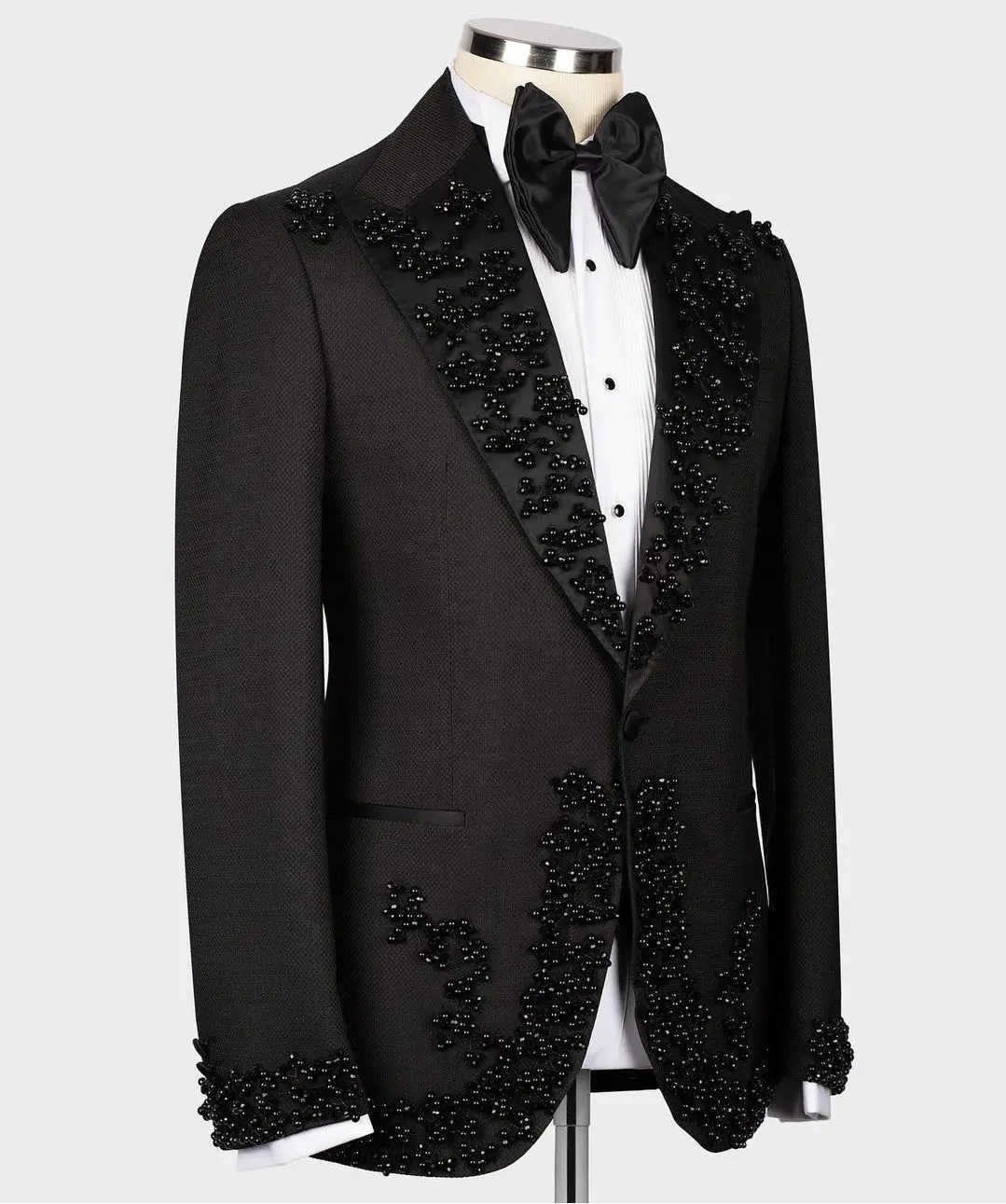 Luxury Men's Wedding Suit Beaded Peaked Lapel Tailored Blazers Pearls Groom Jacket for Men One Button Warm Custom Made Coat Only Jacket