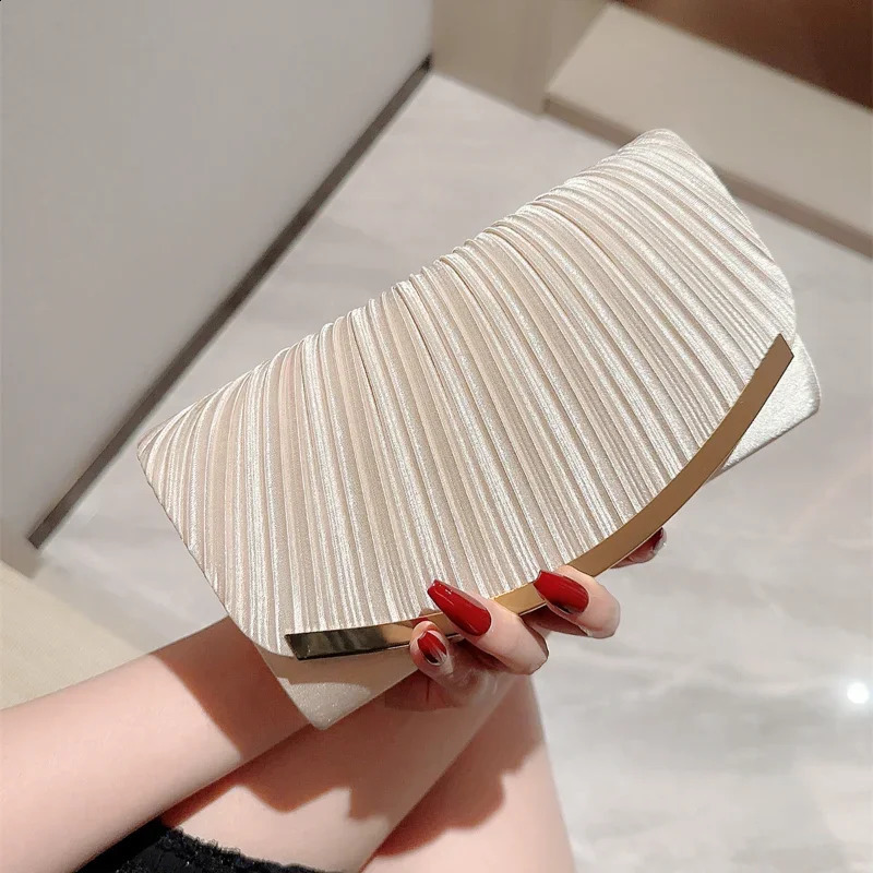 Fashion Shoulder Bags Small Square Bags Advanced Evening Bags Womens Leisure Korean Style Chain Bags Crossbody Bags 240813