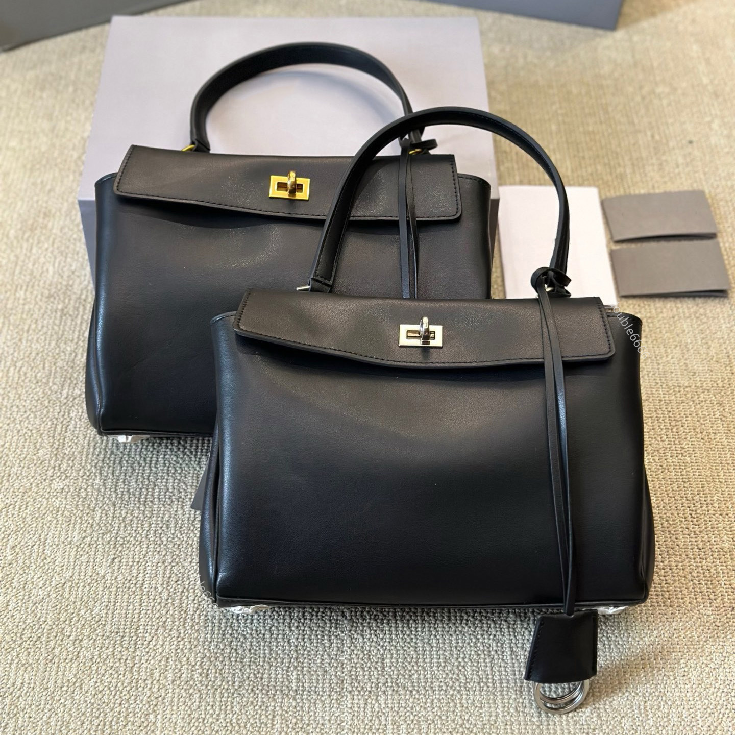 new Woman Luxury Designer Bags Cow Leather Handbag Fashion Lady Pouch Retro Underarm Purses Tote New Fold the bag Travel bag Work bag